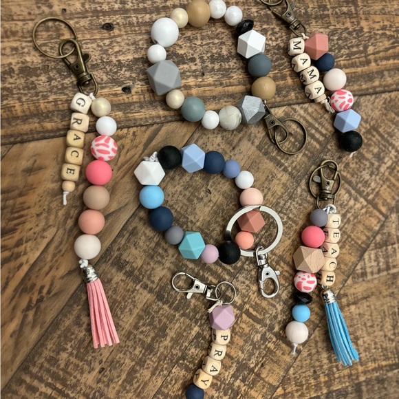 Silicone Beaded‎ Keychains - Picture 8 of 8